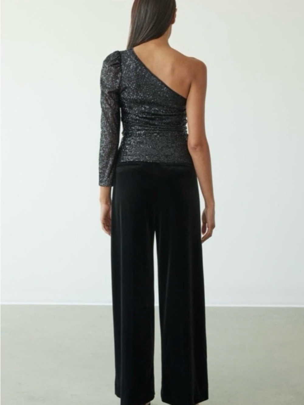 Black One-Shoulder Sequin Top - Picture 6 of 12